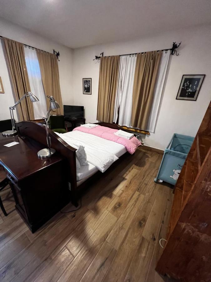 Villa Kars Gjumri Exteriör bild