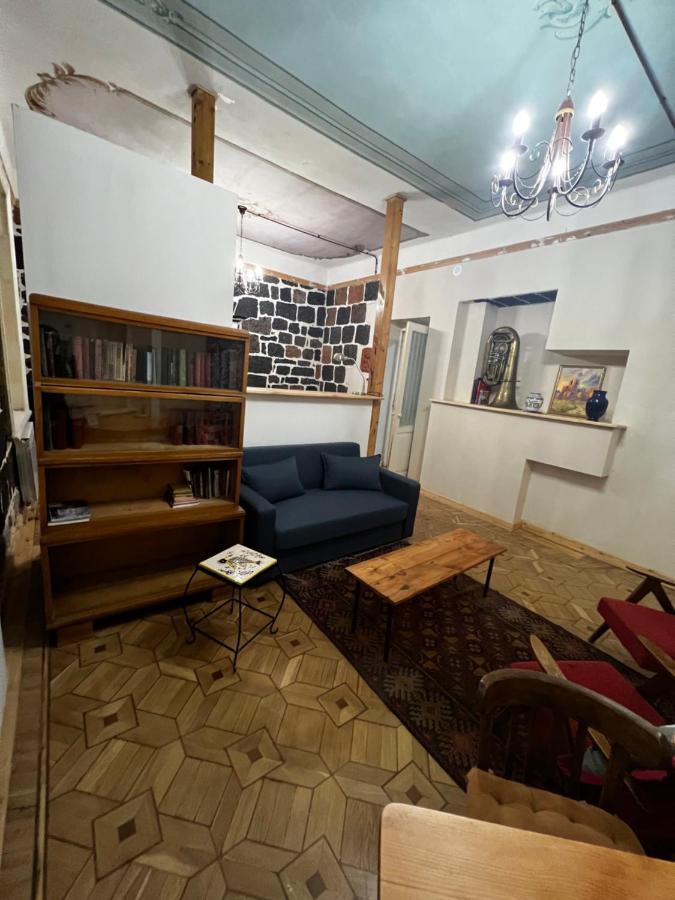Villa Kars Gjumri Exteriör bild